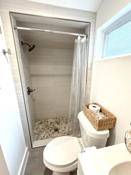 Villa Downtown Dream- Relaxing Escape In Downtown Pensacola Extérieur photo