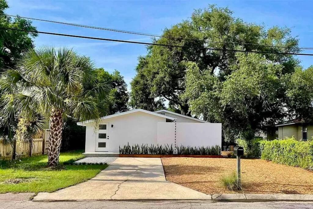 Villa Downtown Dream- Relaxing Escape In Downtown Pensacola Extérieur photo