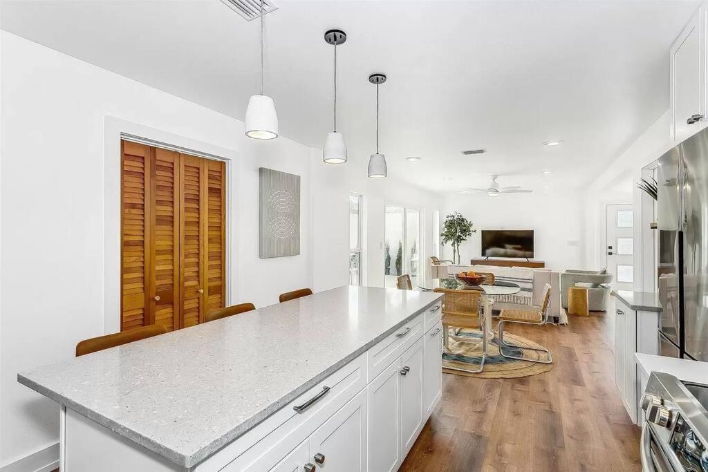 Villa Downtown Dream- Relaxing Escape In Downtown Pensacola Extérieur photo